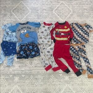 Boys 2T Pajama Set Bundle Brands: Old Navy, Carter’s, Emerson & Friends